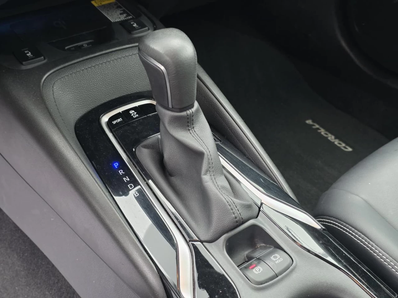 2020 Toyota Corolla LE CVT Main Image