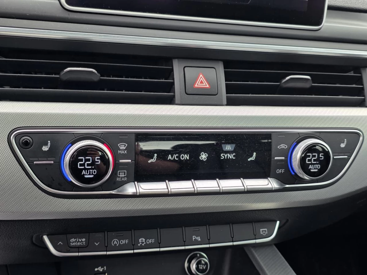 2018 Audi A4 2.0 TFSI quattro Progressiv S tronic Image principale
