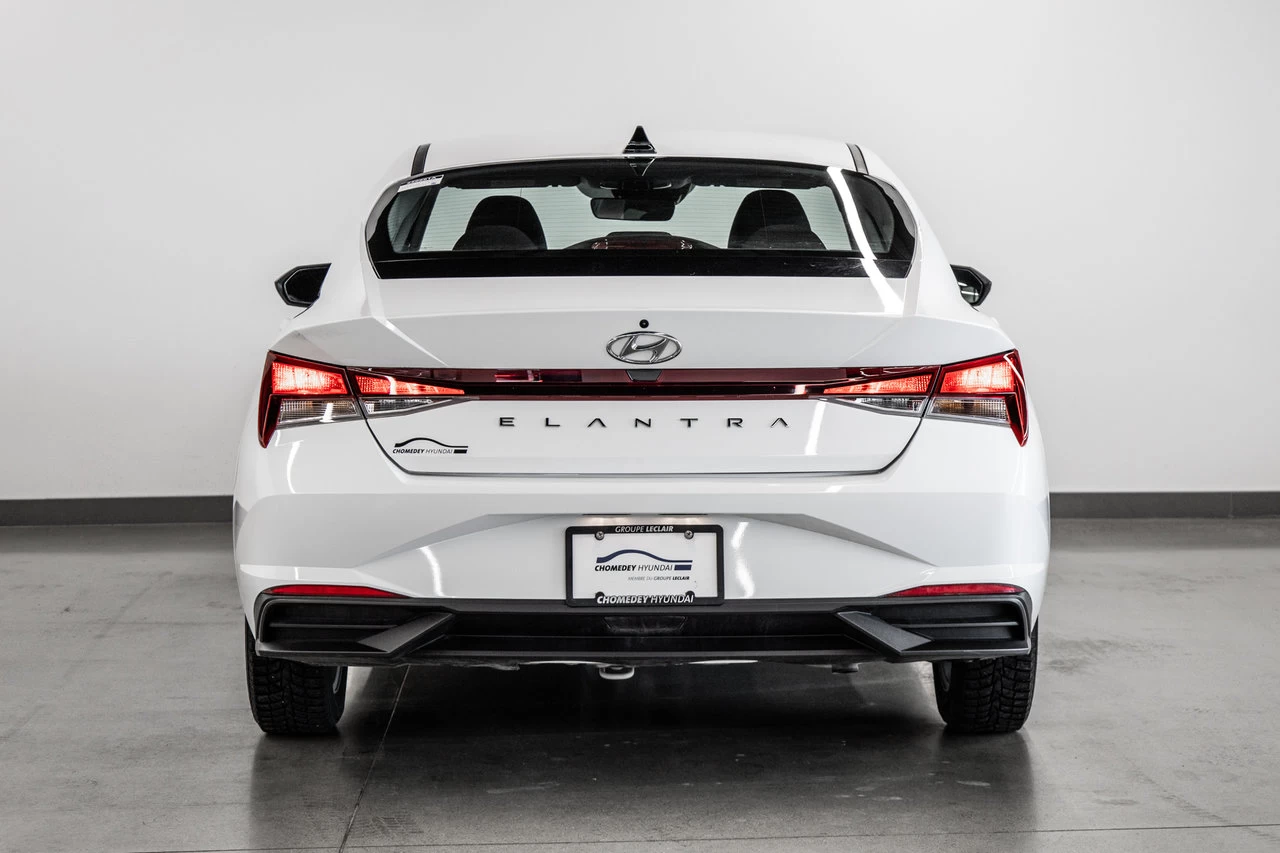 2022 Hyundai Elantra Essential Image principale