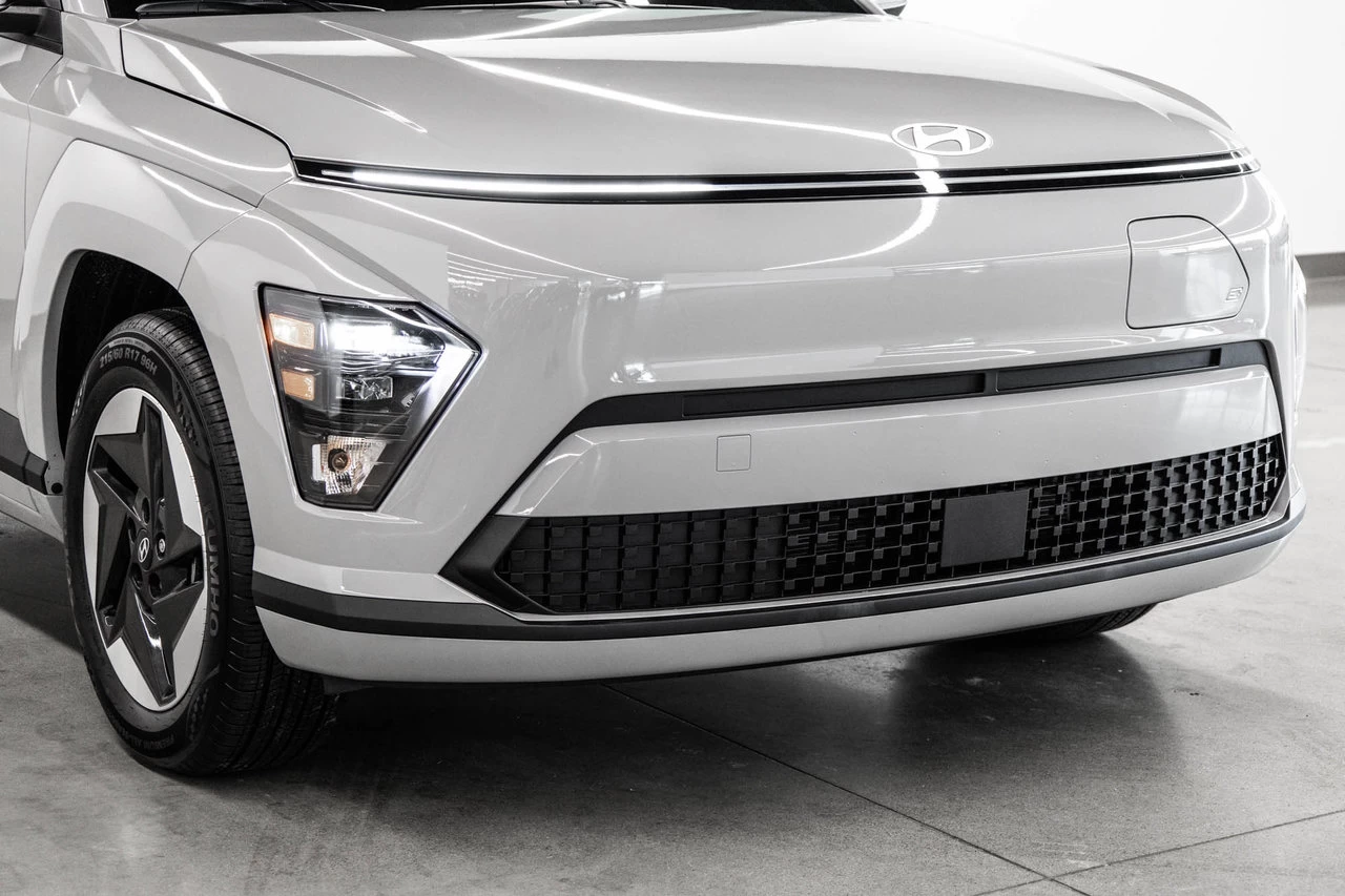 2025 Hyundai Kona Electric Preferred Main Image