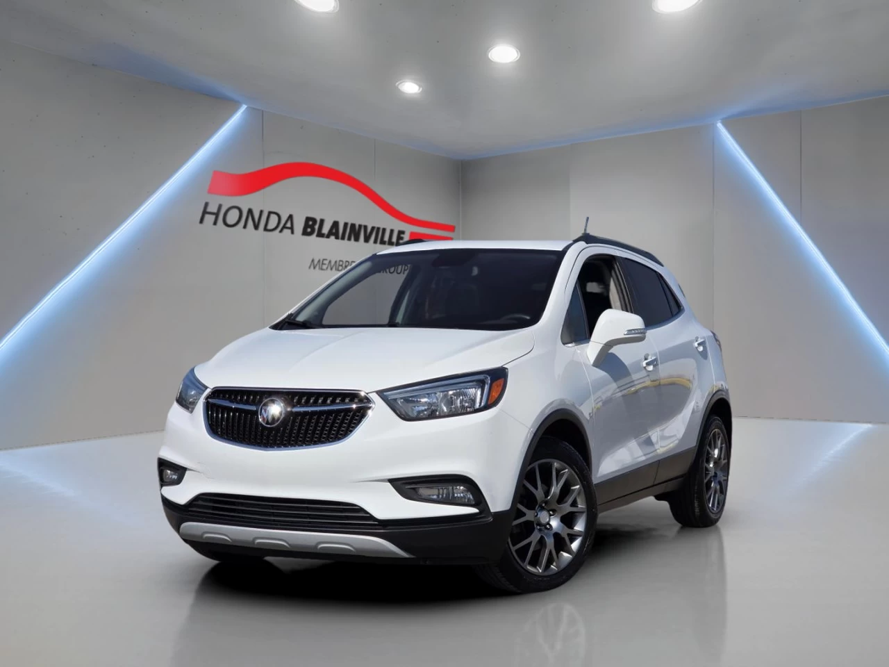 2019 Buick Encore Sport Touring FWD Main Image