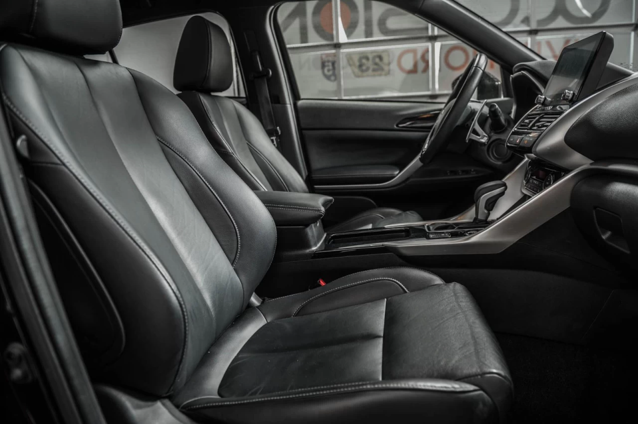 2022 Mitsubishi Eclipse Cross GT AWC+TOIT.PANO+CUIR+VOLANT/SIEGES.CHAUFF Main Image