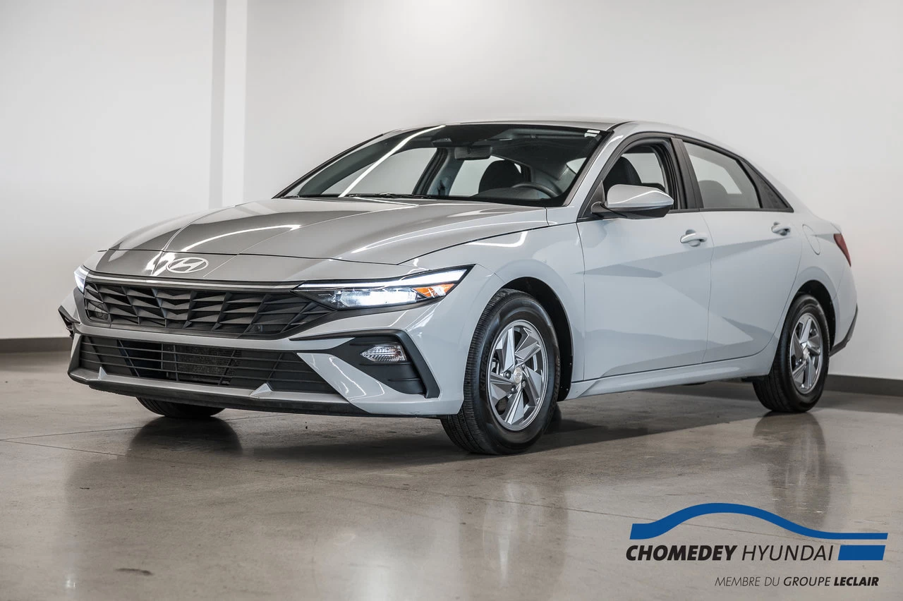 2024 Hyundai Elantra Essential Main Image