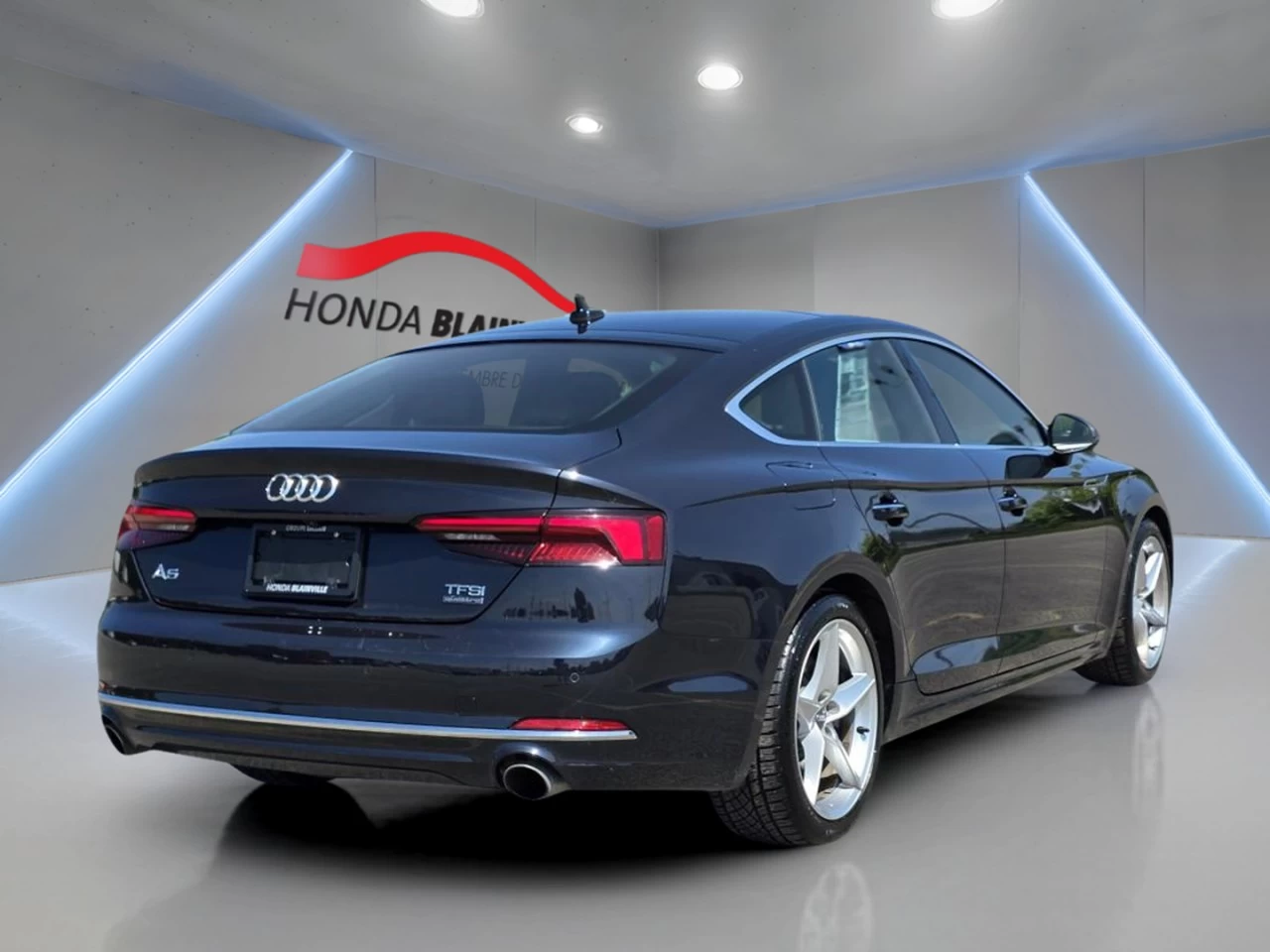 2018 Audi A5 2.0 TFSI quattro Komfort S tronic Main Image