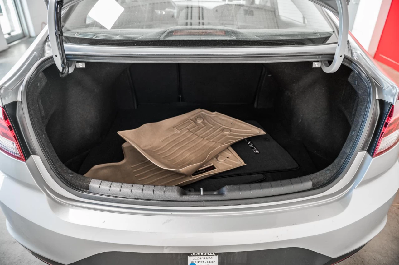 2020 Hyundai Elantra Essential SIEGES.CHAUFFANTS+CARPLAY Main Image