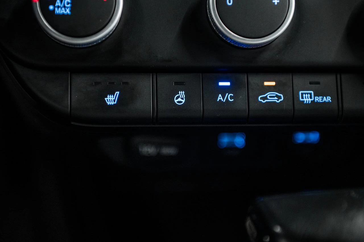 2021 Hyundai Elantra Preferred Main Image
