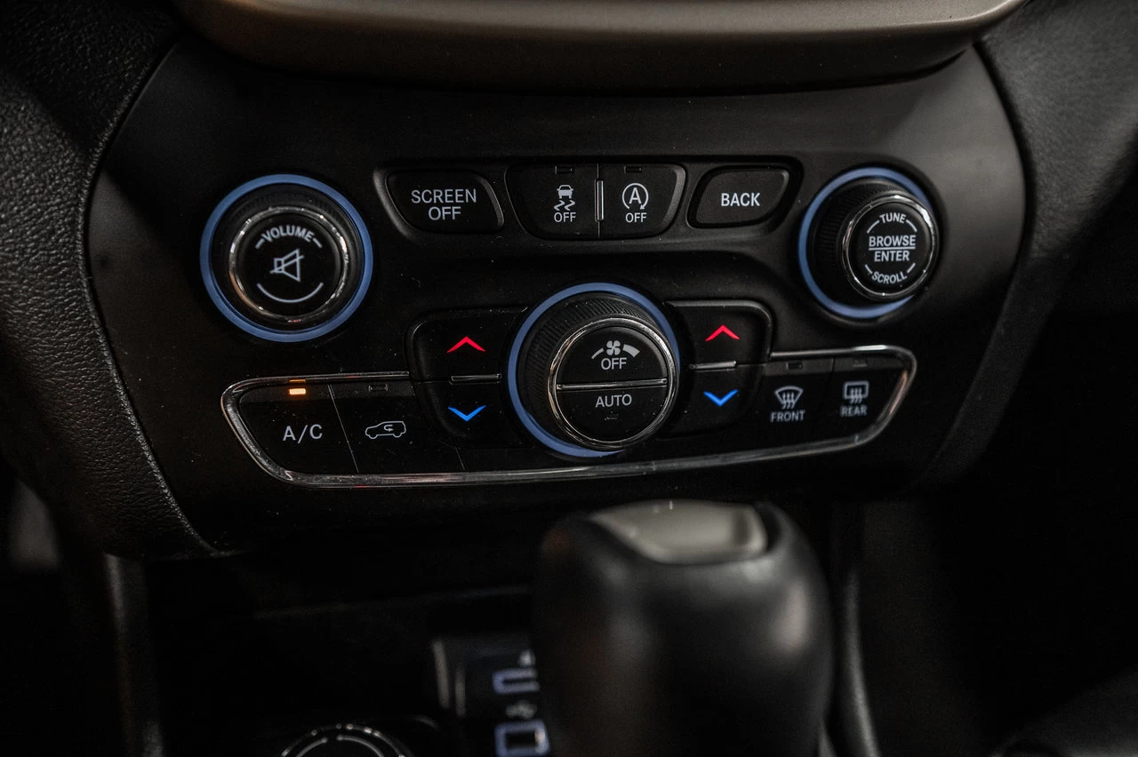 2016 Jeep Cherokee Limited V6 Awd Main Image