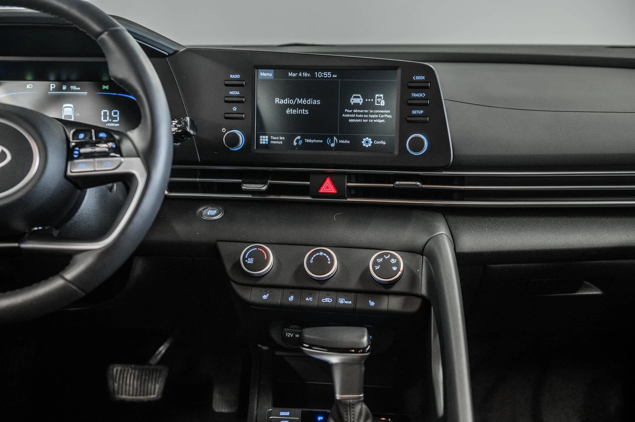 2025 Hyundai Elantra Preferred Main Image