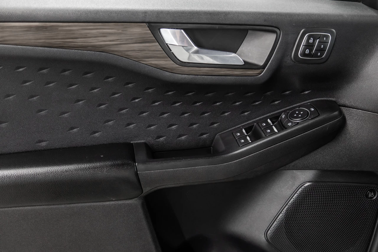 2020 Ford Escape Titanium Awd Image principale