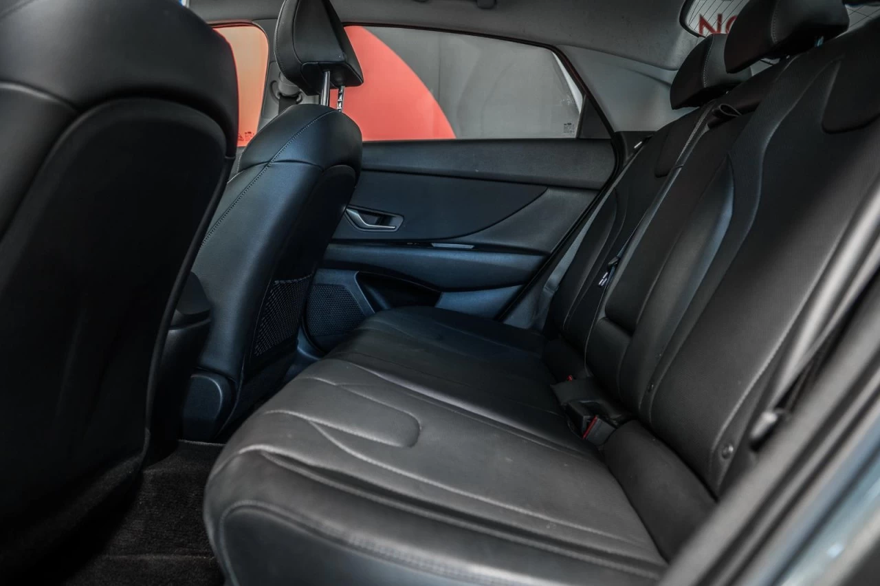 2023 Hyundai Elantra Luxury CUIR+CARPLAY+SIEGES.CHAUFFANTS Main Image