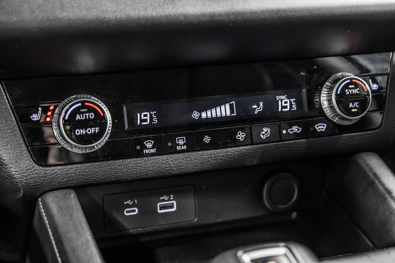 2024 Mitsubishi Outlander Es Awd 7pass Image principale
