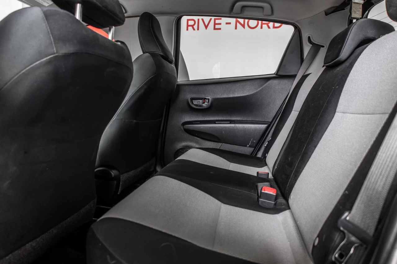 2013 Toyota Yaris Manuelle Garantie 1 AN Image principale