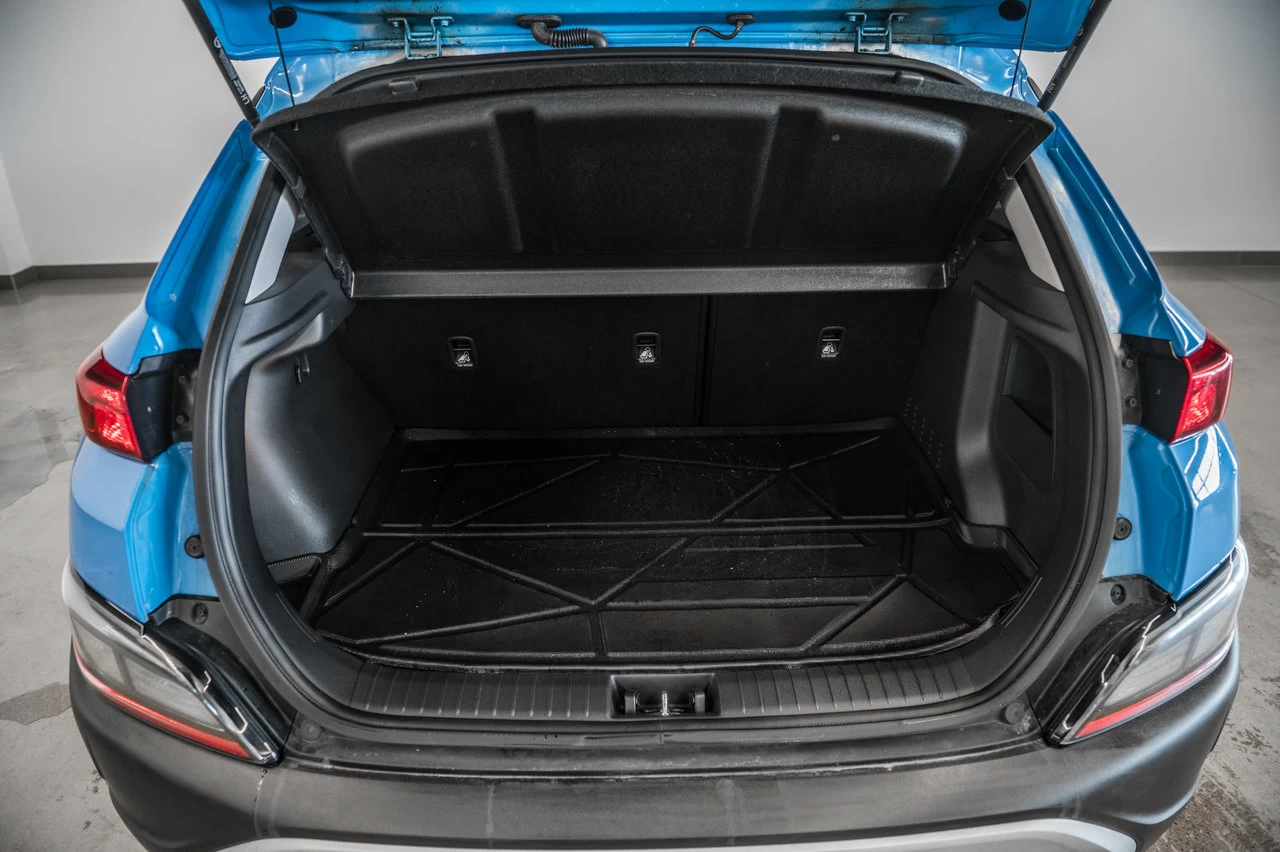 2023 Hyundai Kona Essential Main Image