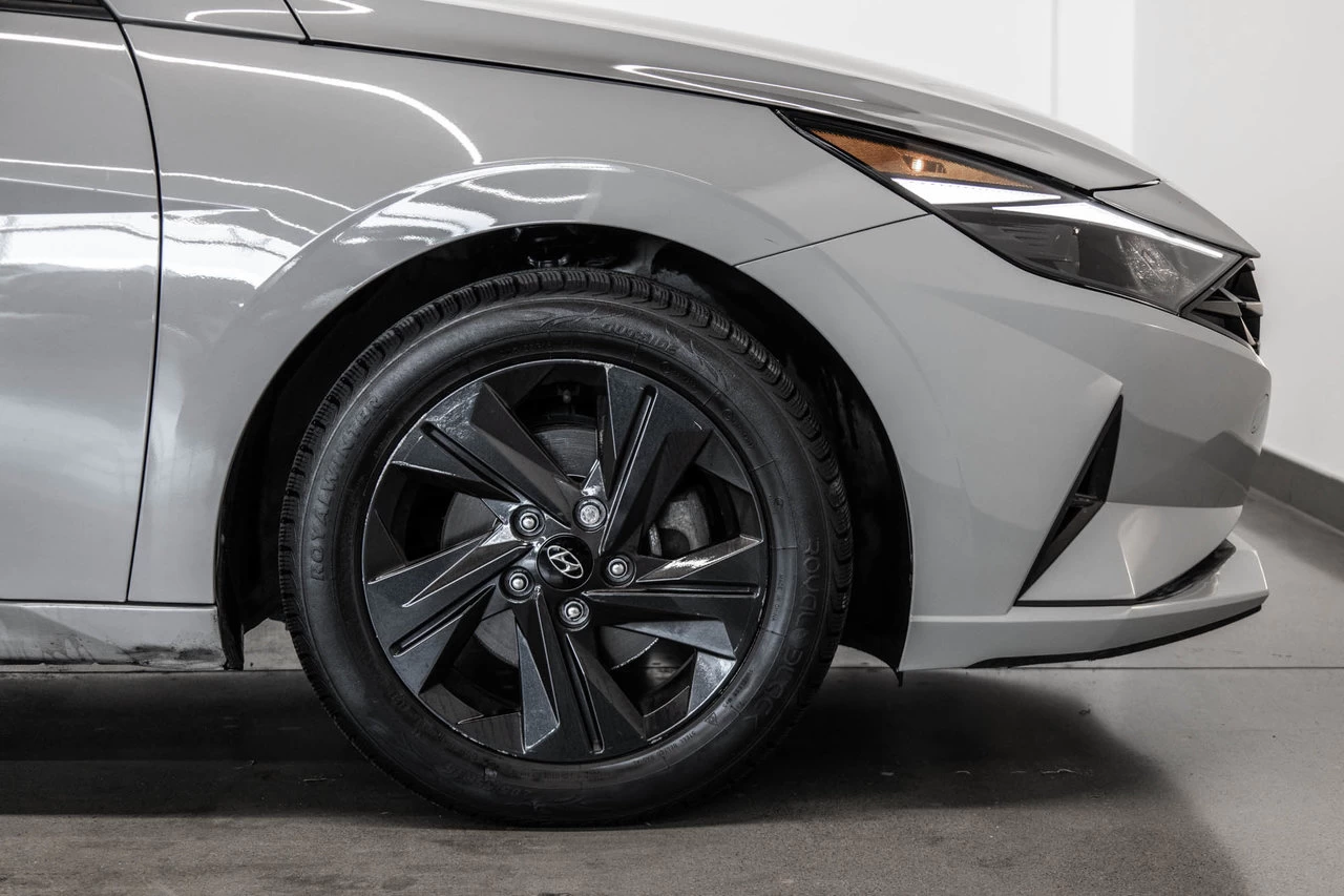 2022 Hyundai Elantra Preferred Image principale