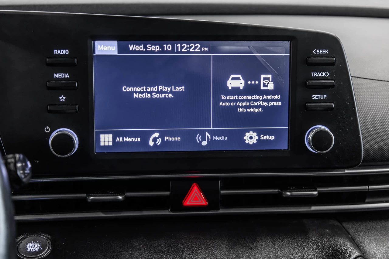 2022 Hyundai Elantra Preferred Image principale