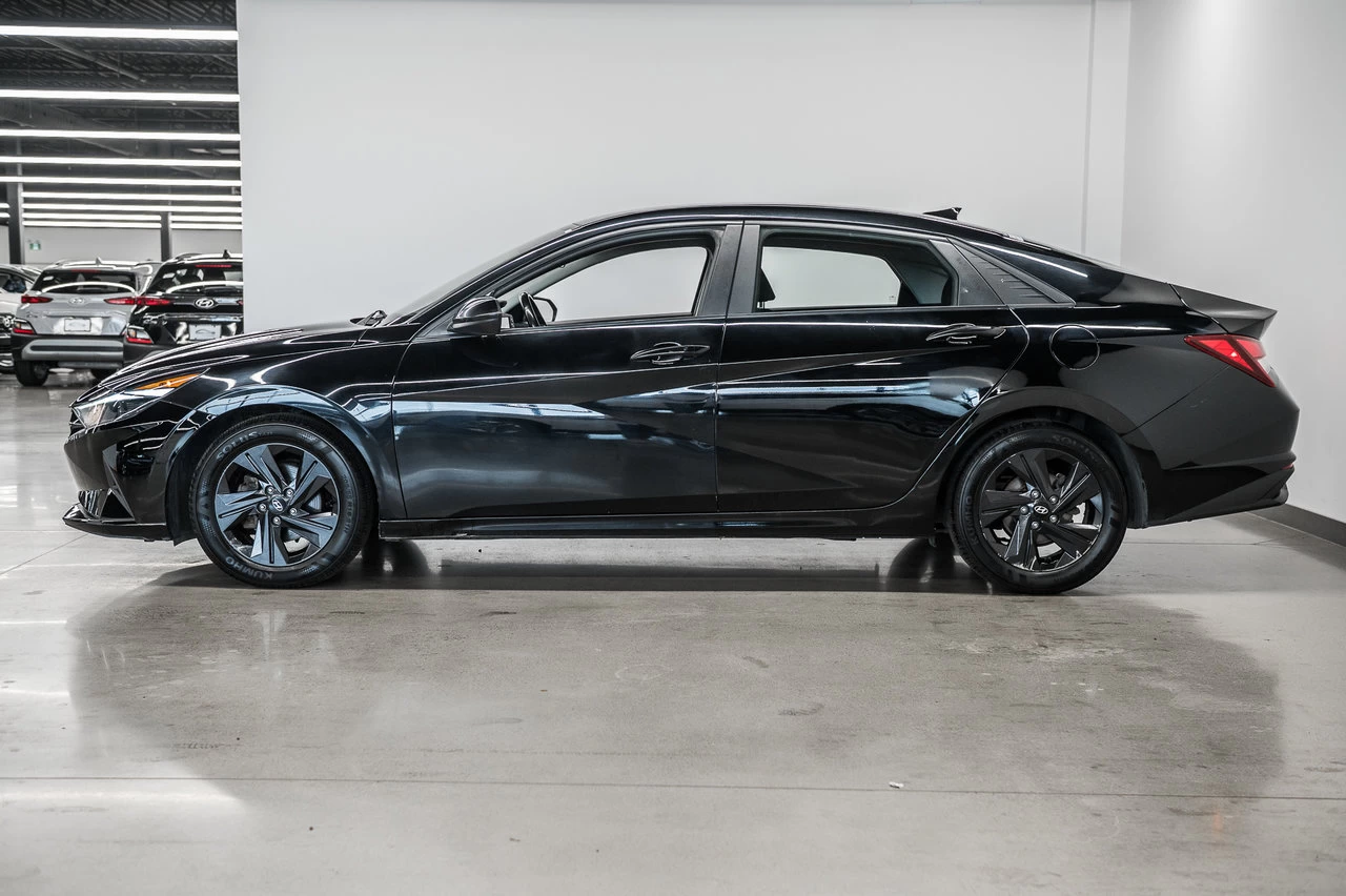 2021 Hyundai Elantra Preferred Main Image