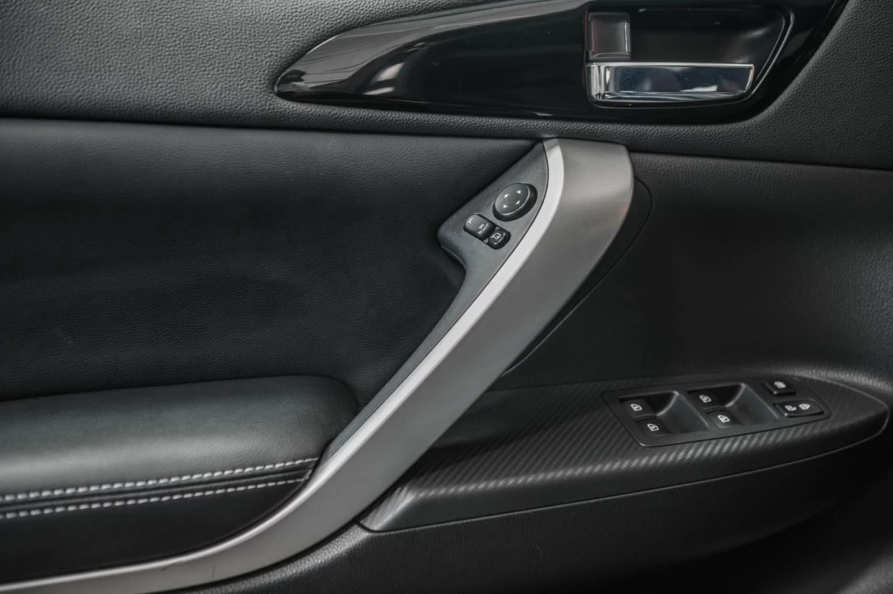 2022 Mitsubishi Eclipse Cross GT AWC+TOIT.PANO+CUIR+VOLANT/SIEGES.CHAUFF Main Image