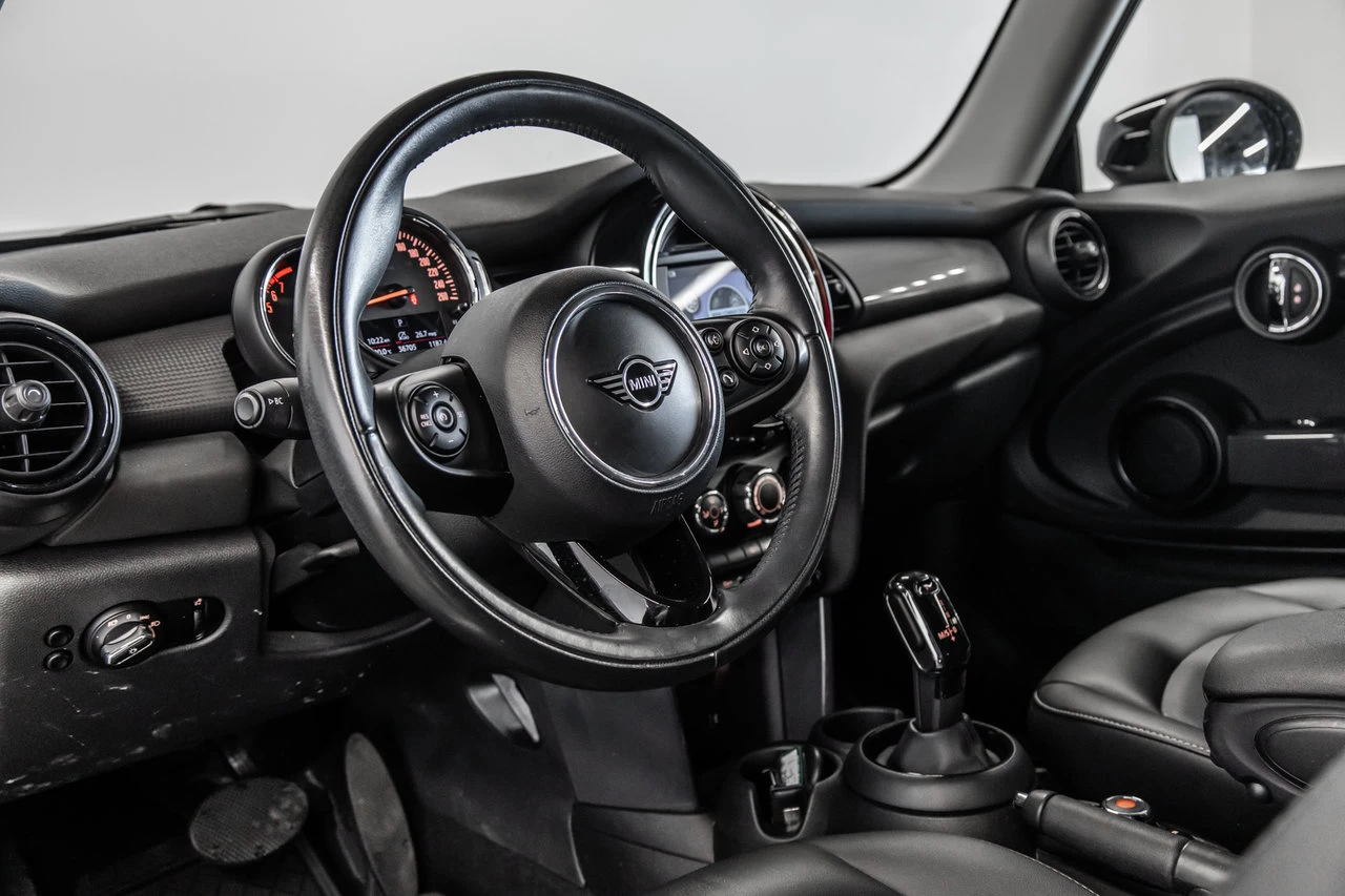 2020 Mini 3 door Cooper Image principale