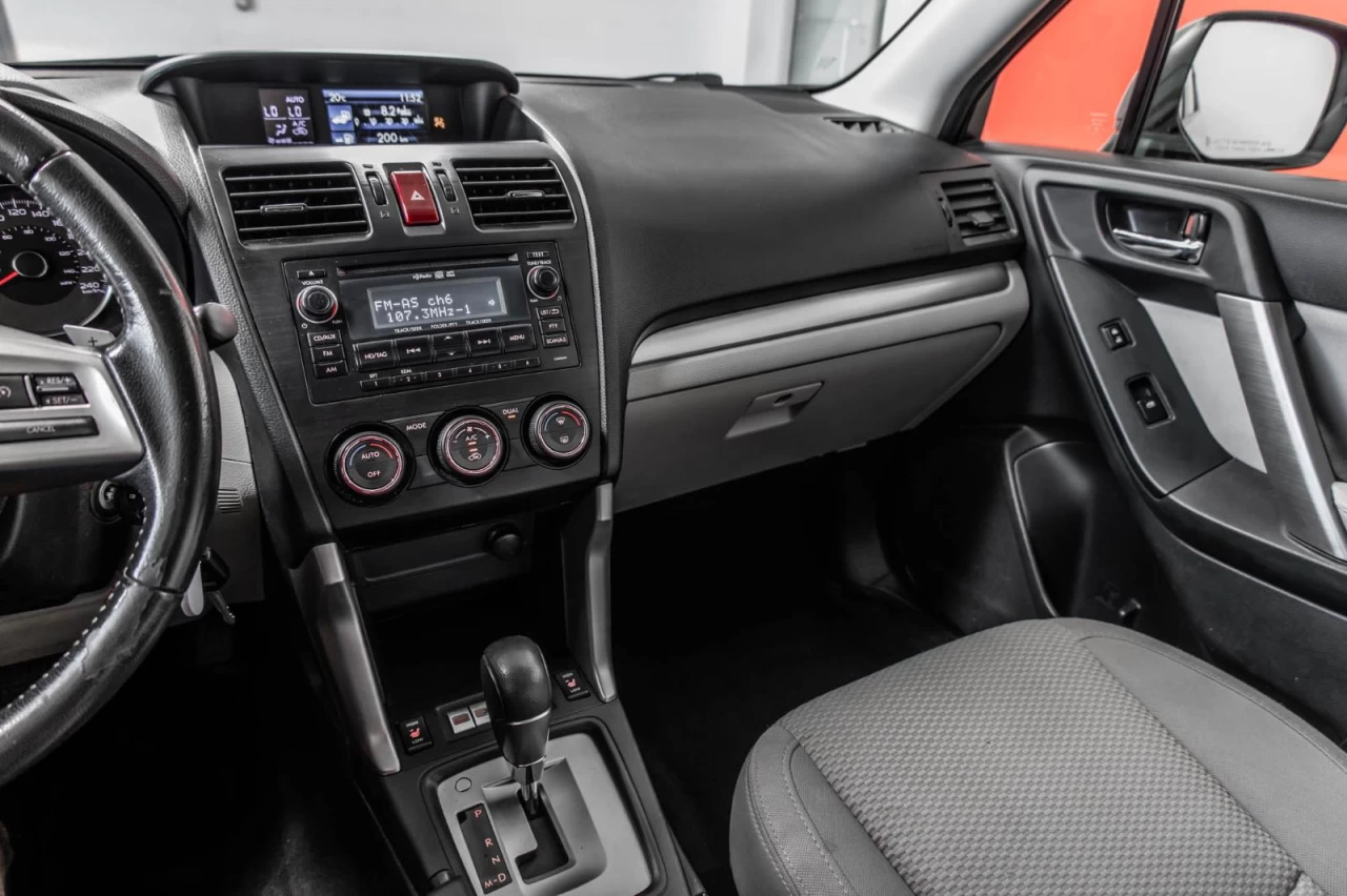 2015 Subaru Forester Touring 4x4 Garantie 1 AN Image principale