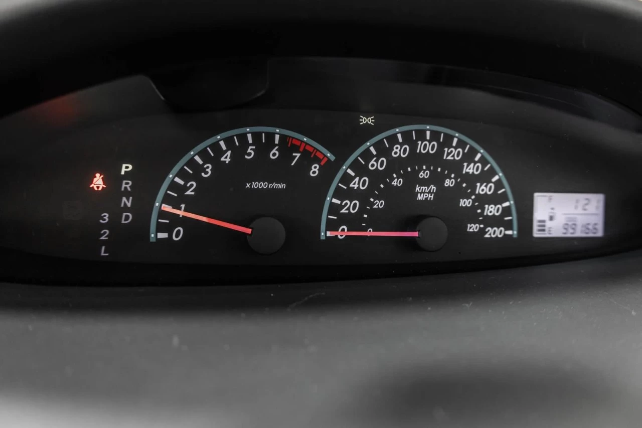 2010 Toyota Yaris Automatique + A/C BAS KM!!! Image principale