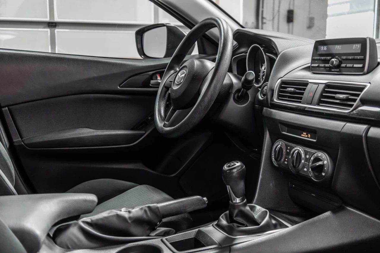 2015 Mazda Mazda3 Manuelle AUBAINE!!! Main Image