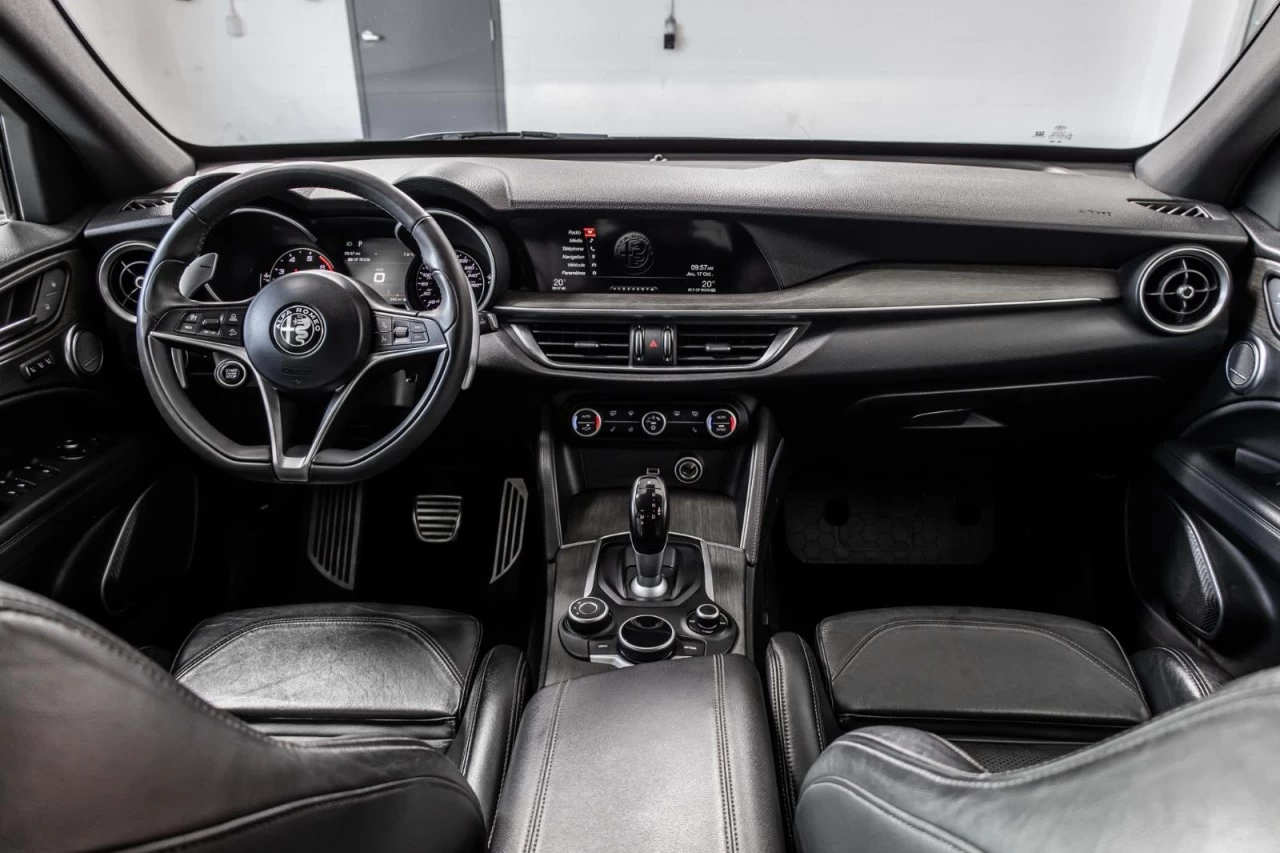 2018 Alfa Romeo Stelvio Ti Sport AWD NAVI+CUIR+TOIT.OUVRANT Main Image