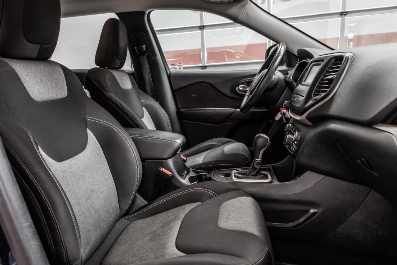2015 Jeep Cherokee 2x4 Sport Garantie 1 AN Image principale