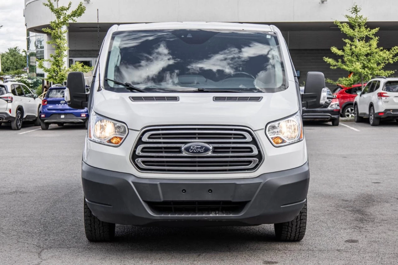 2017 Ford Transit Cargo Van T-250 148" Low Rf - GARANTIE 1 AN Main Image