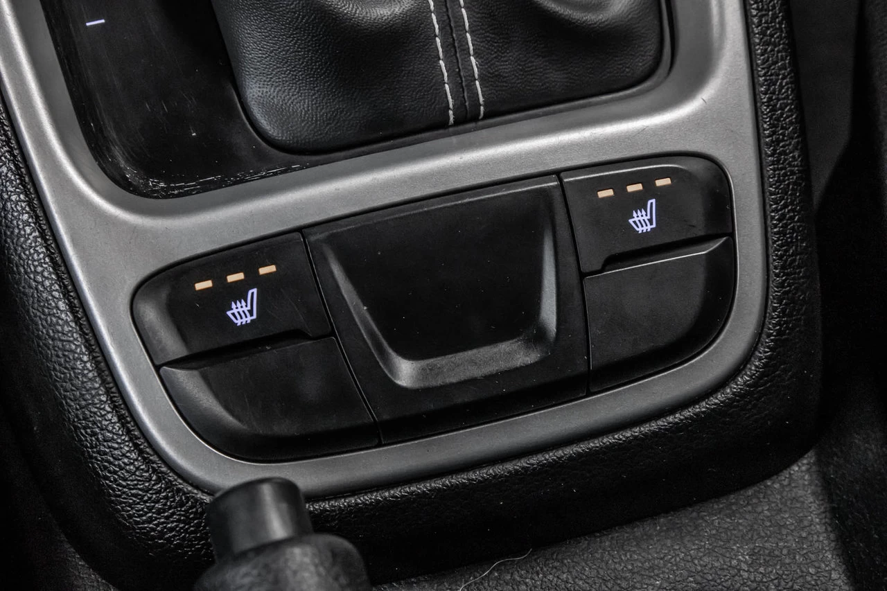2023 Hyundai Venue Essential Main Image