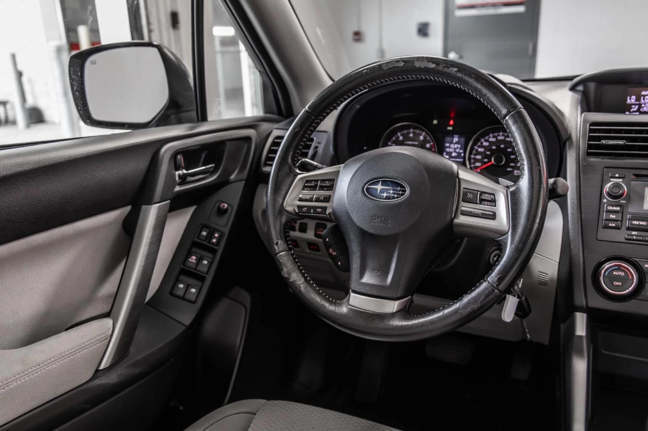 2015 Subaru Forester Touring 4x4 Garantie 1 AN Image principale
