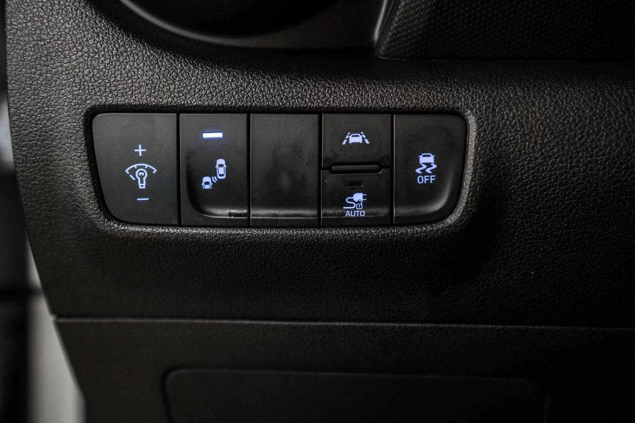 2020 Hyundai Kona electric Preferred Twotone Main Image