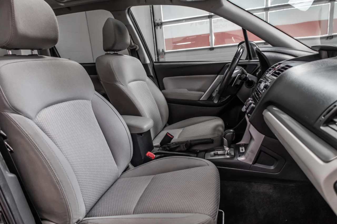 2015 Subaru Forester Touring 4x4 Garantie 1 AN Image principale