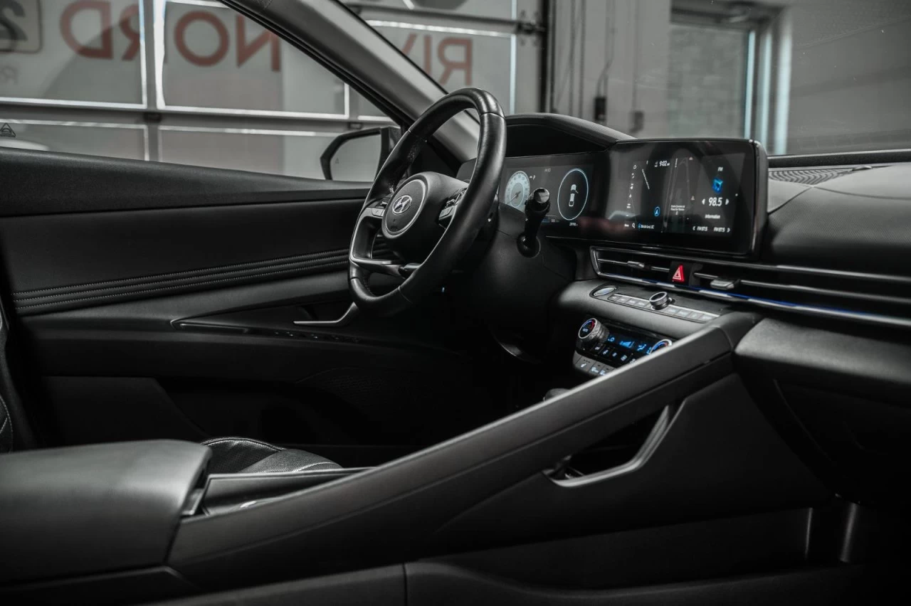 2023 Hyundai Elantra Luxury CUIR+CARPLAY+SIEGES.CHAUFFANTS Main Image