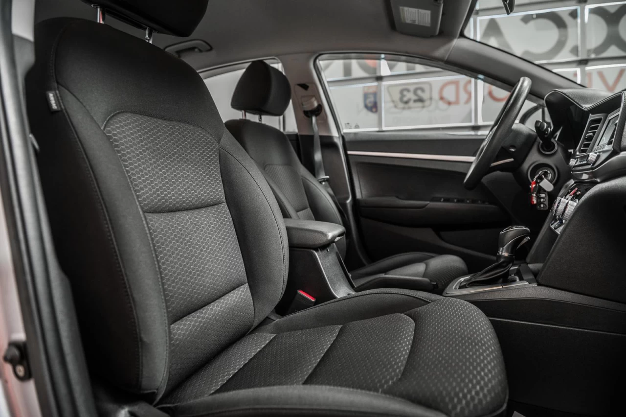 2020 Hyundai Elantra Essential SIEGES.CHAUFFANTS+CARPLAY Main Image
