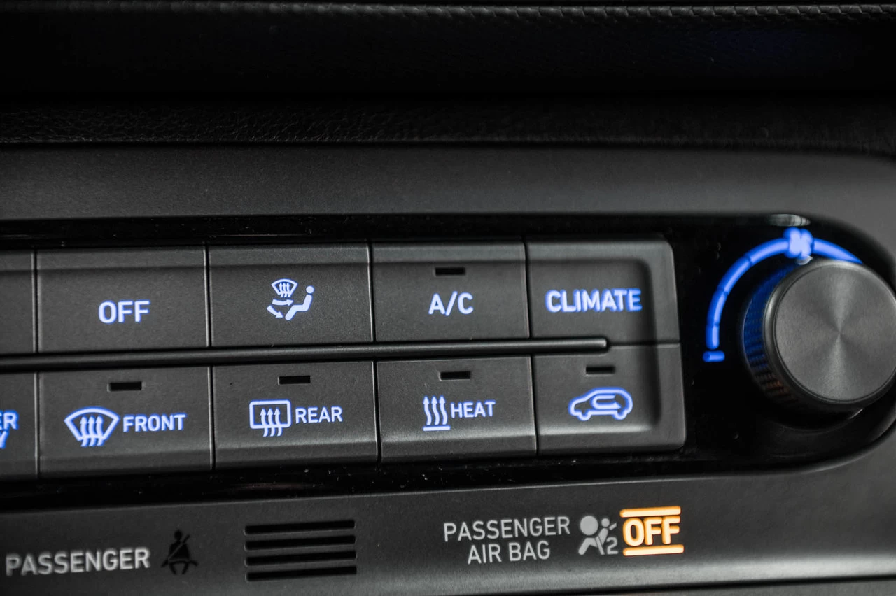 2020 Hyundai Kona electric Preferred Twotone Main Image