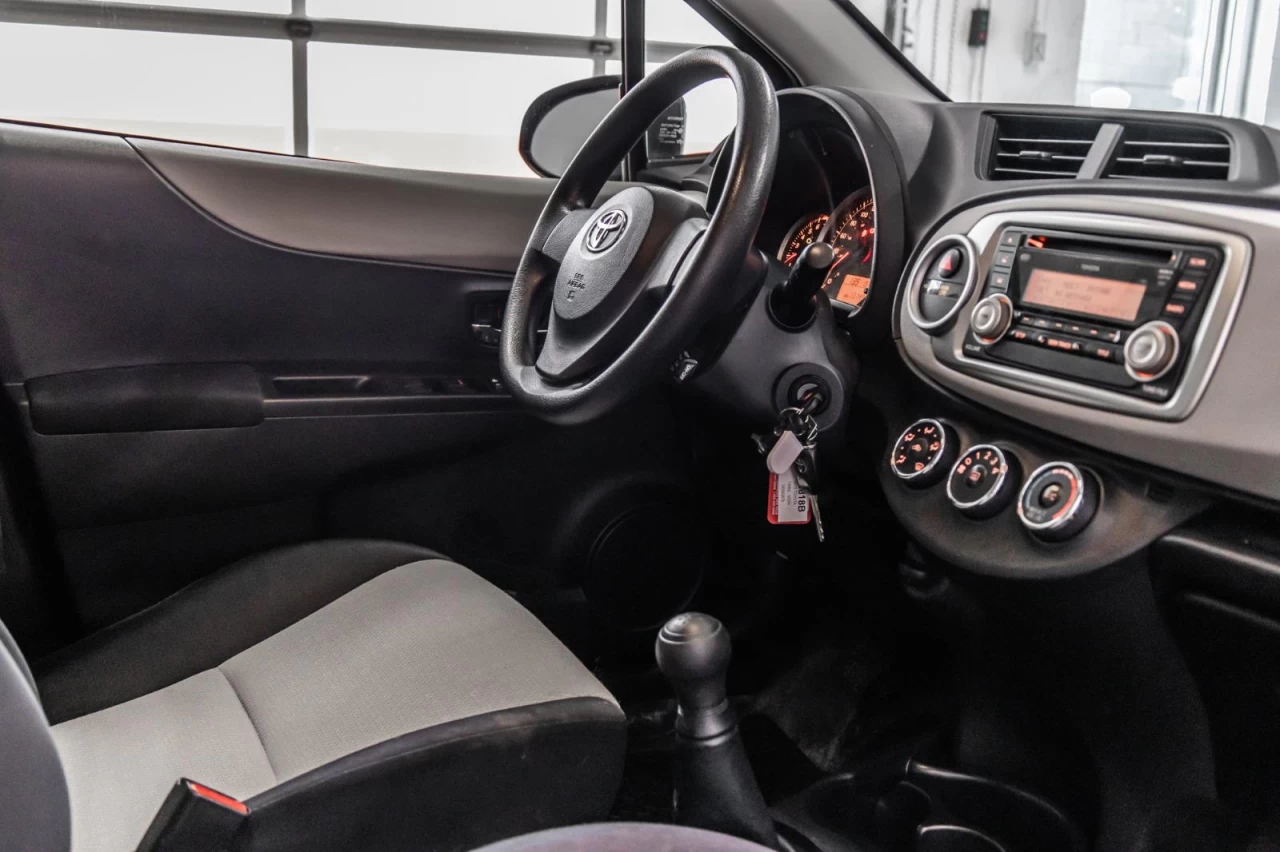 2013 Toyota Yaris Manuelle Garantie 1 AN Image principale