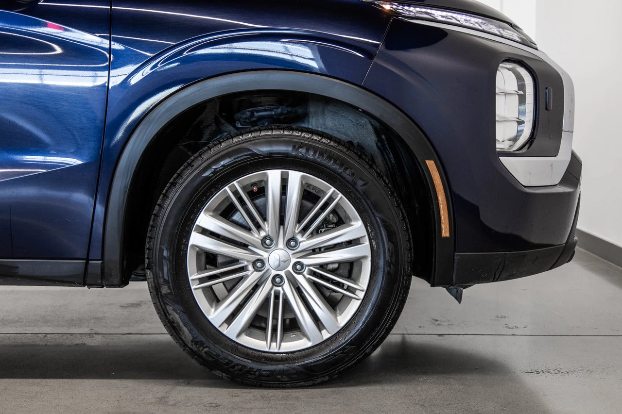 2024 Mitsubishi Outlander Es Awd 7pass Main Image