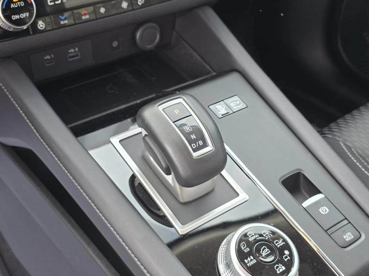 2025 Mitsubishi Outlander LE S-AWC Main Image