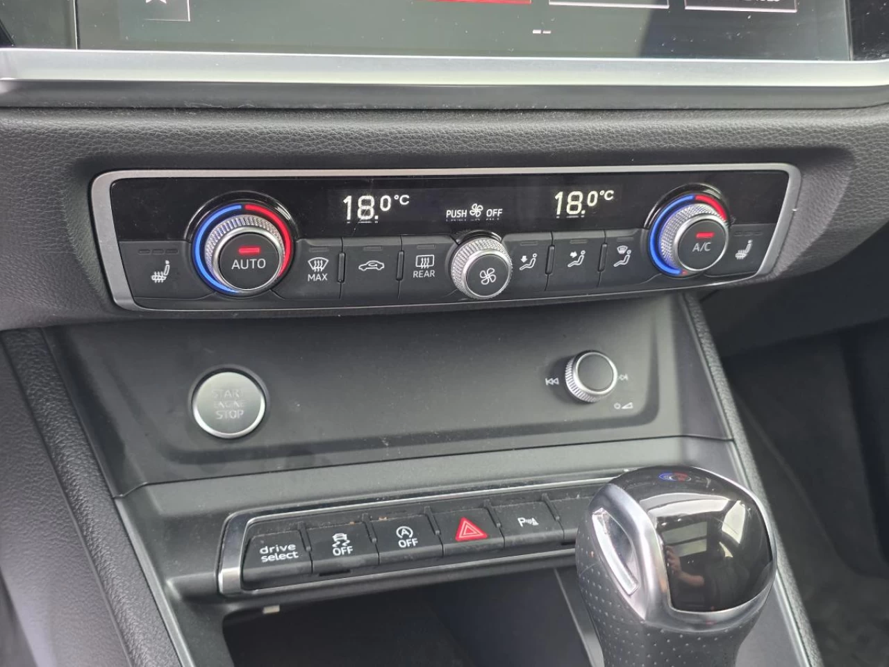 2020 Audi Q3 Technik 45 TFSI quattro Main Image