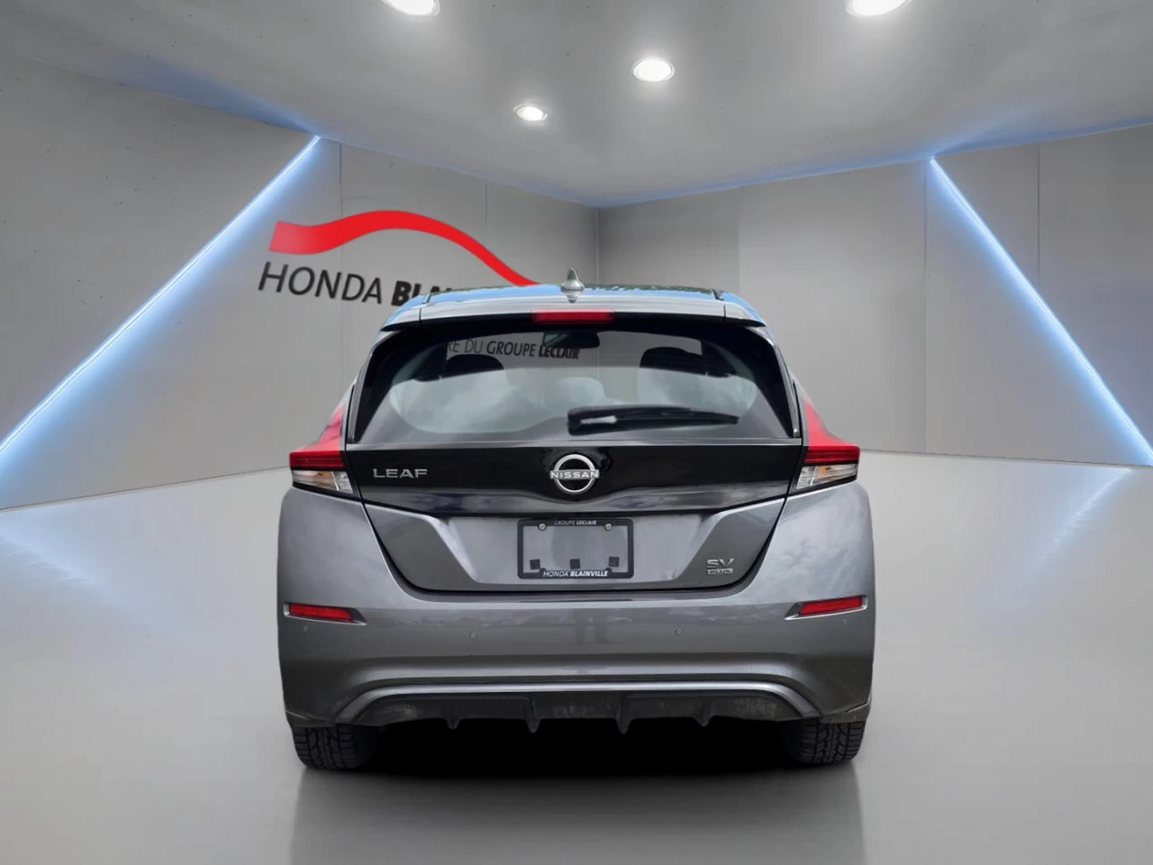 2023 Nissan LEAF SV Hatchback Image principale