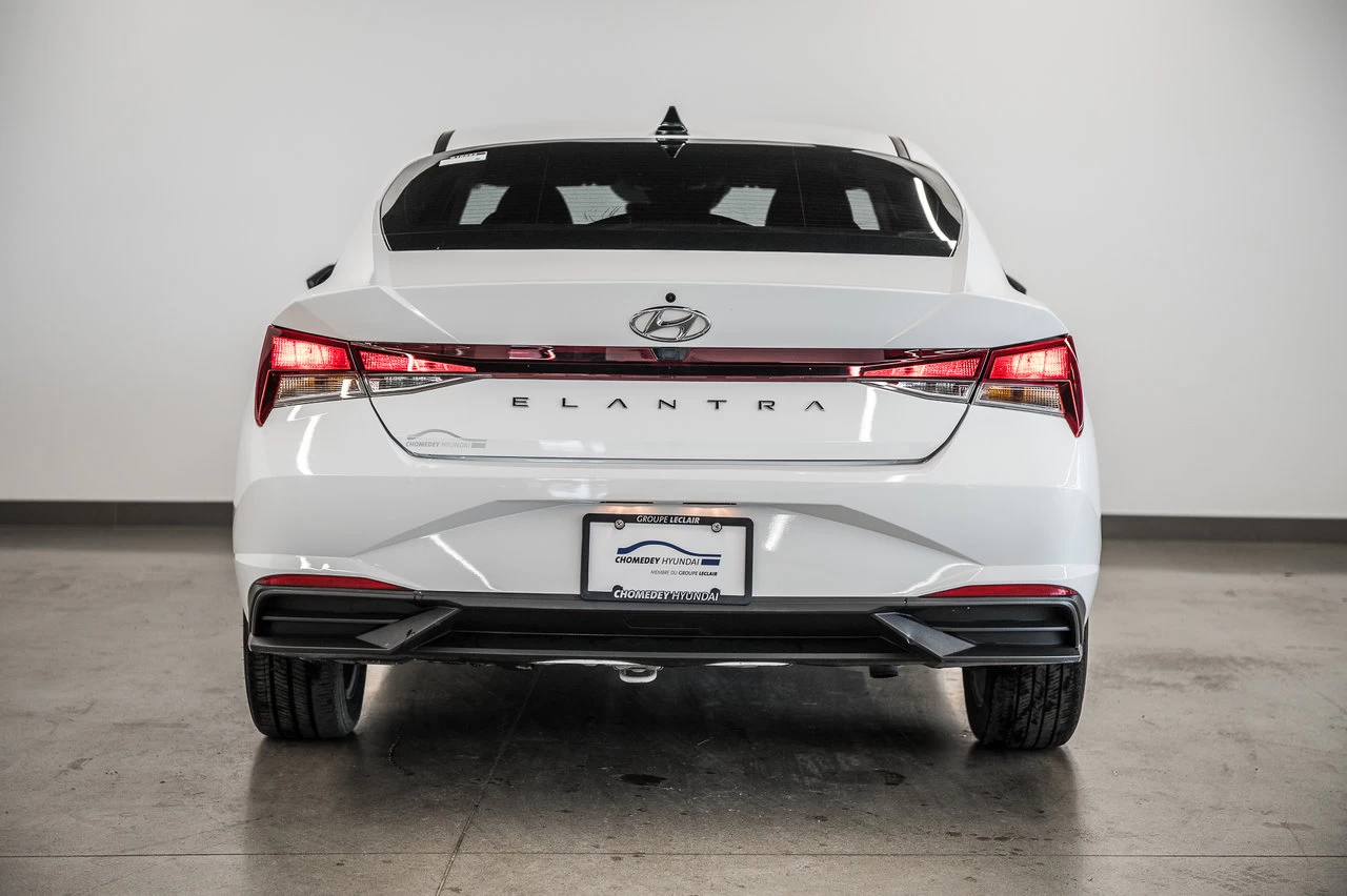 2022 Hyundai Elantra Preferred Image principale