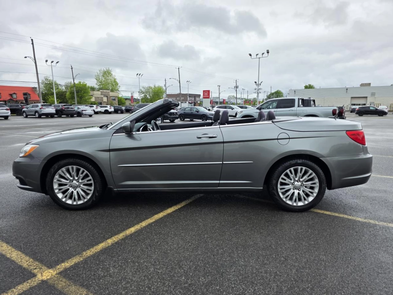 2013 Chrysler 200 2dr Conv Touring Main Image