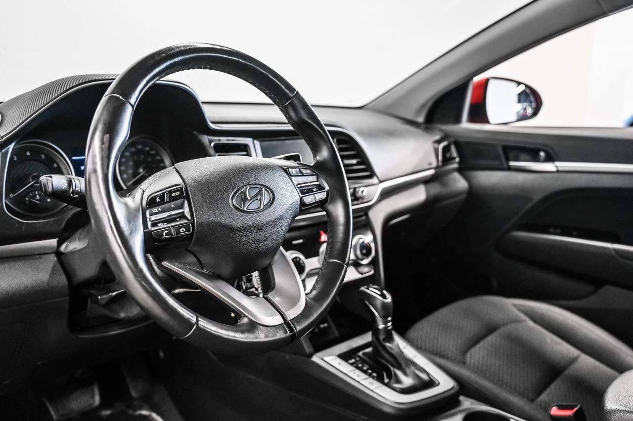 2020 Hyundai Elantra Preferred Main Image