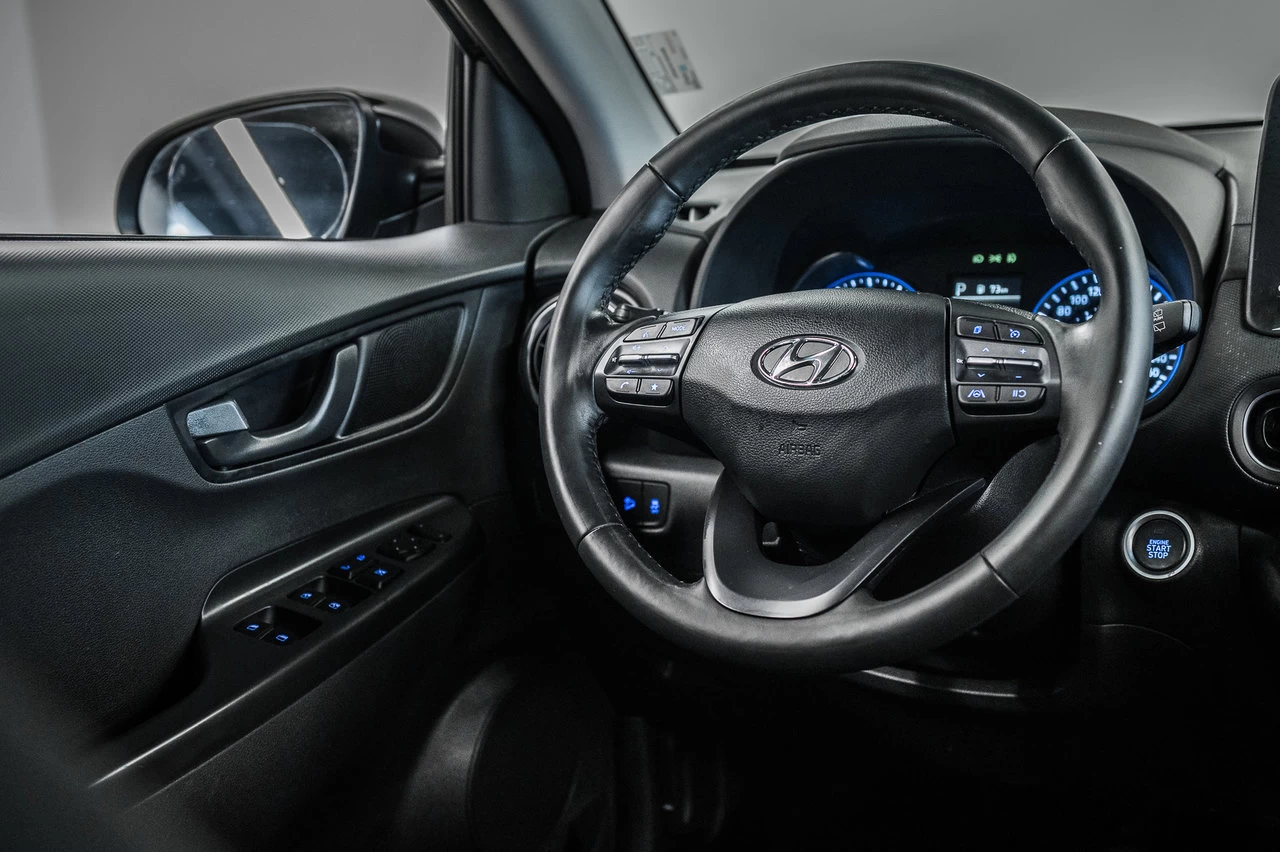 2022 Hyundai Kona Preferred Main Image