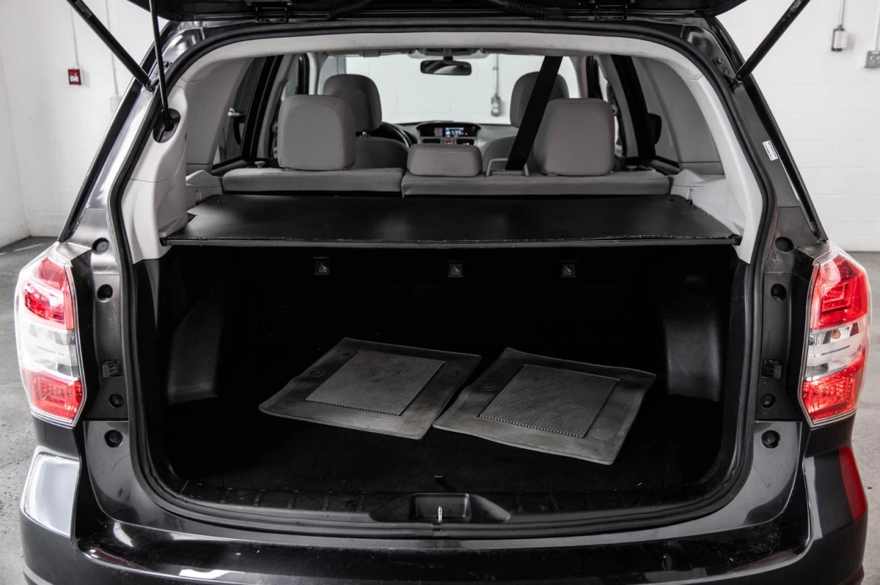 2015 Subaru Forester Touring 4x4 Garantie 1 AN Image principale