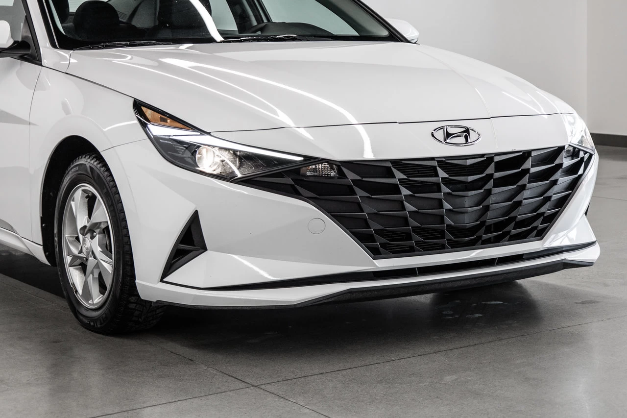 2022 Hyundai Elantra Essential Image principale
