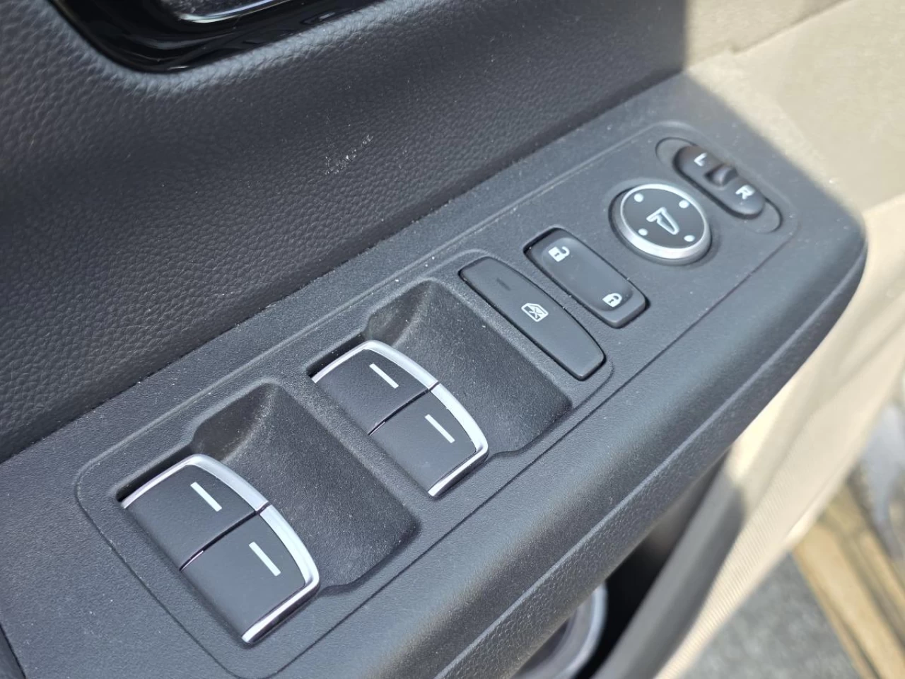2023 Honda CR-V EX-L AWD Main Image