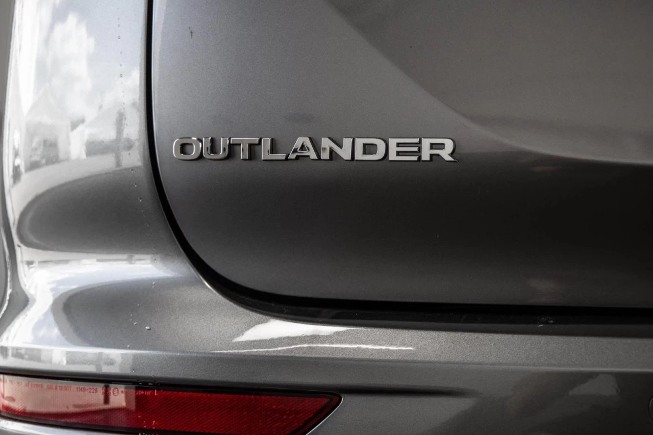 2022 Mitsubishi Outlander ES S-AWC SIEGES.CHAUFF+CAM.RECUL+BLUETOOTH+MAGS Image principale
