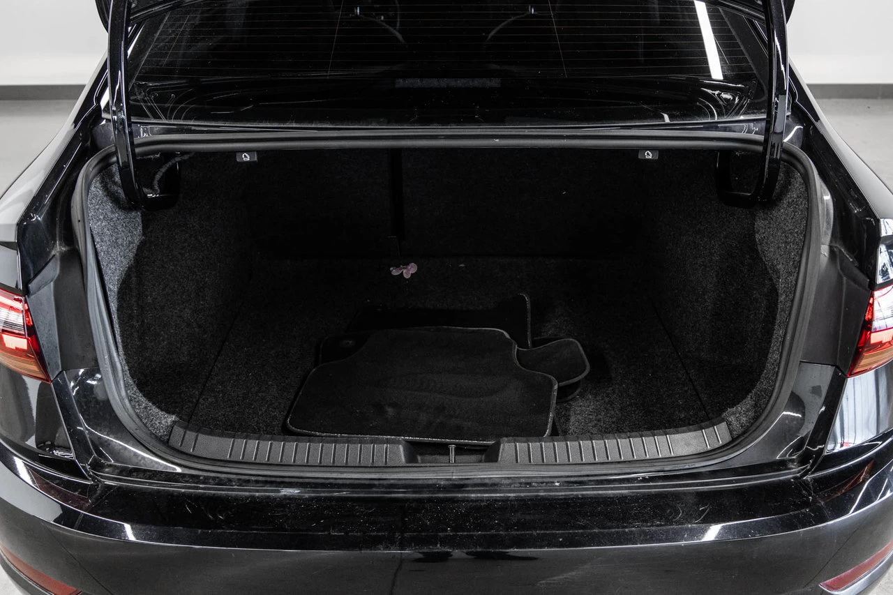 2019 Volkswagen Jetta Execline Main Image