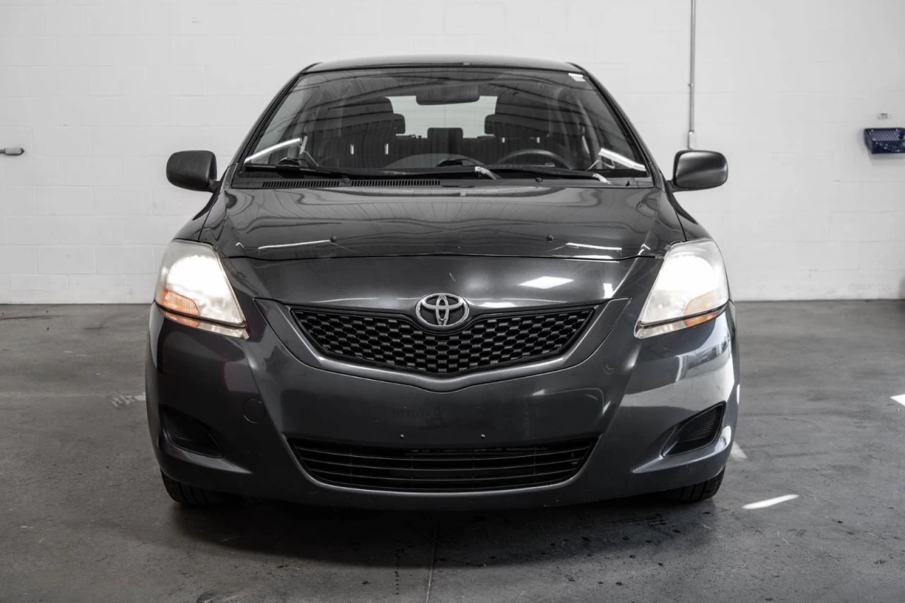 2010 Toyota Yaris Automatique + A/C BAS KM!!! Image principale